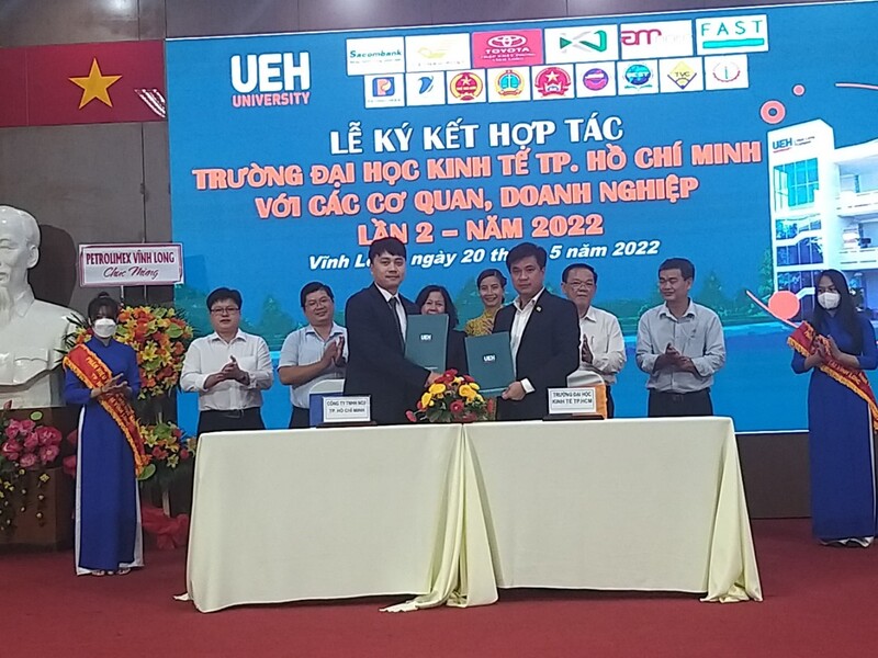 NC9베트남 – 호치민 경제대학 Vinh Long지부간 교육협력 협약을 체결하다.